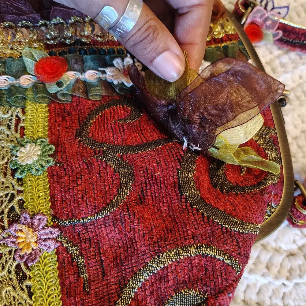 Vintage Style Tapestry Kiss Lock Handbag Floral Ribbon Embellished Boho Purse